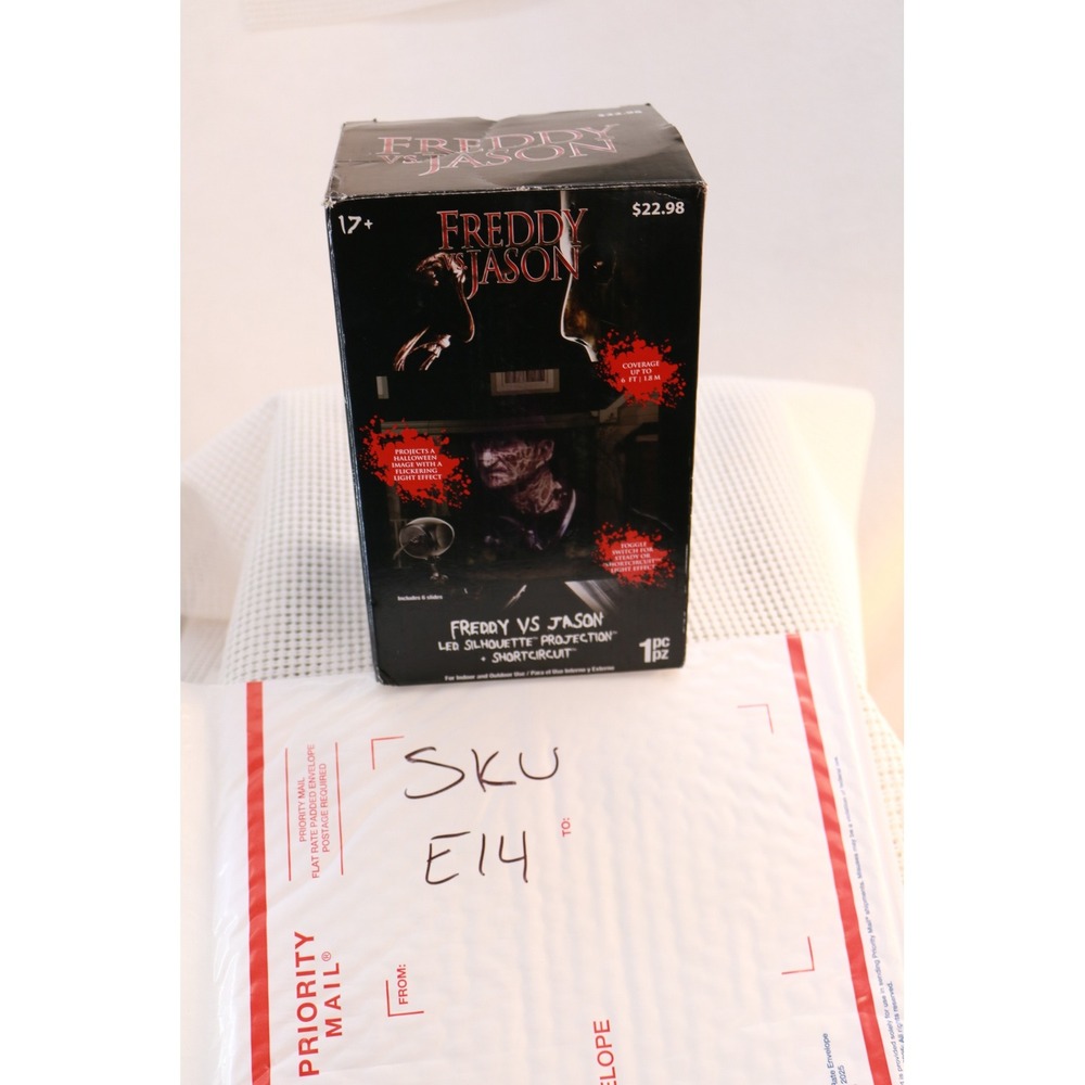 Gemy Freddy vs Jason LED Silhouette Projection Short Circuit Halloween Projector